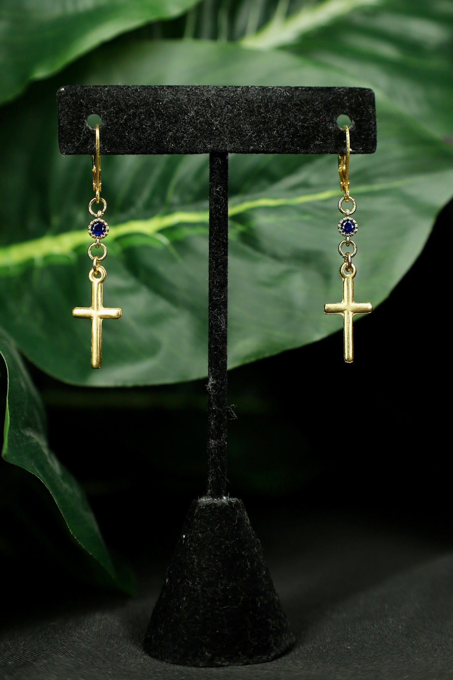Cross my Heart earrings