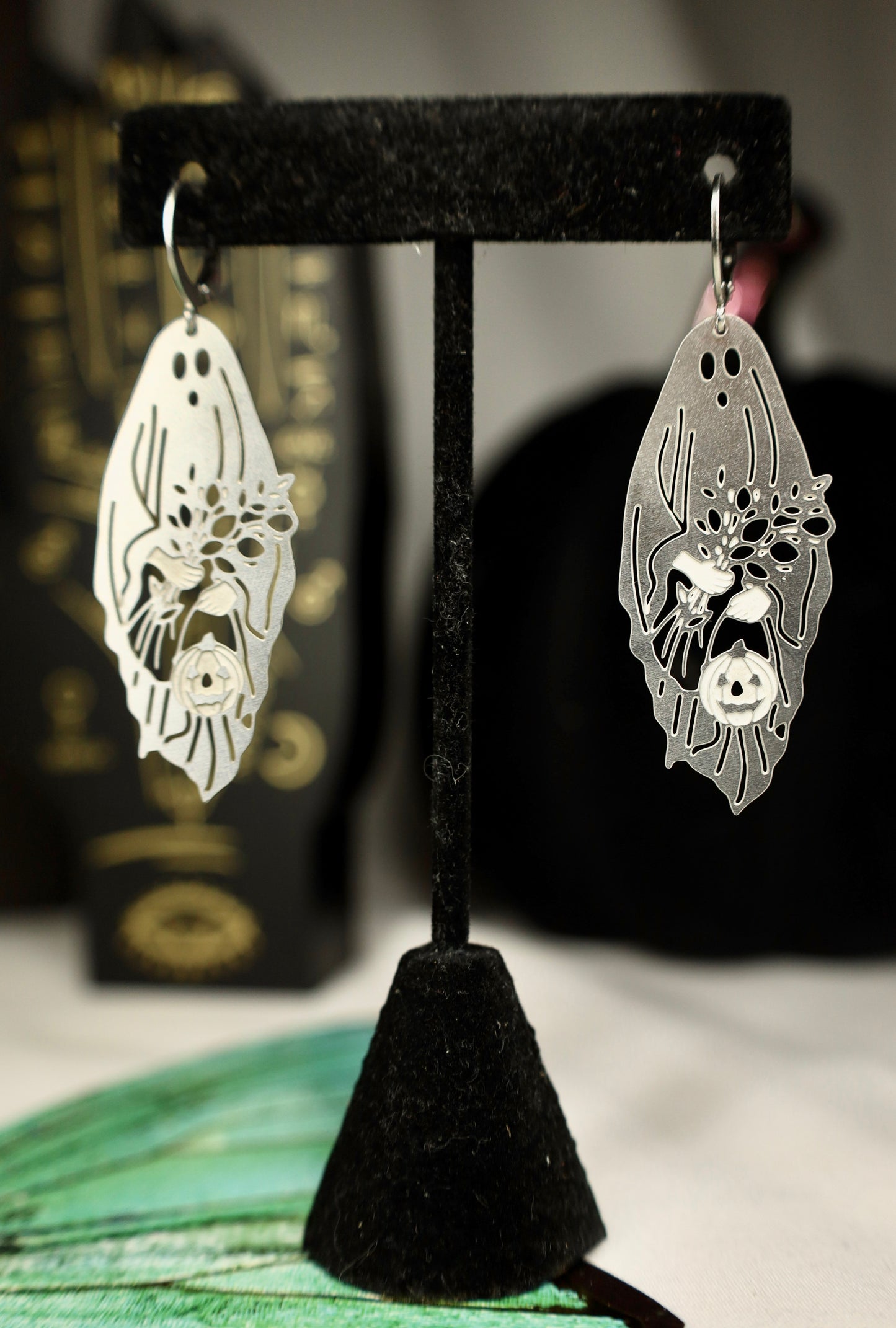 Two Ghosts earrings
